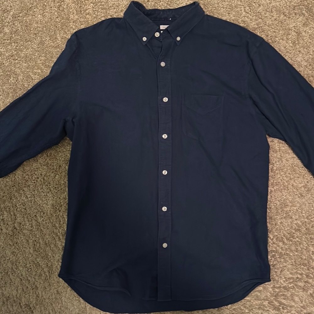 Men’s Old Navy blue button down, size L